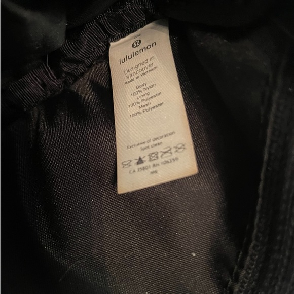 Lululemon everywhere belt - Picture 6 of 9